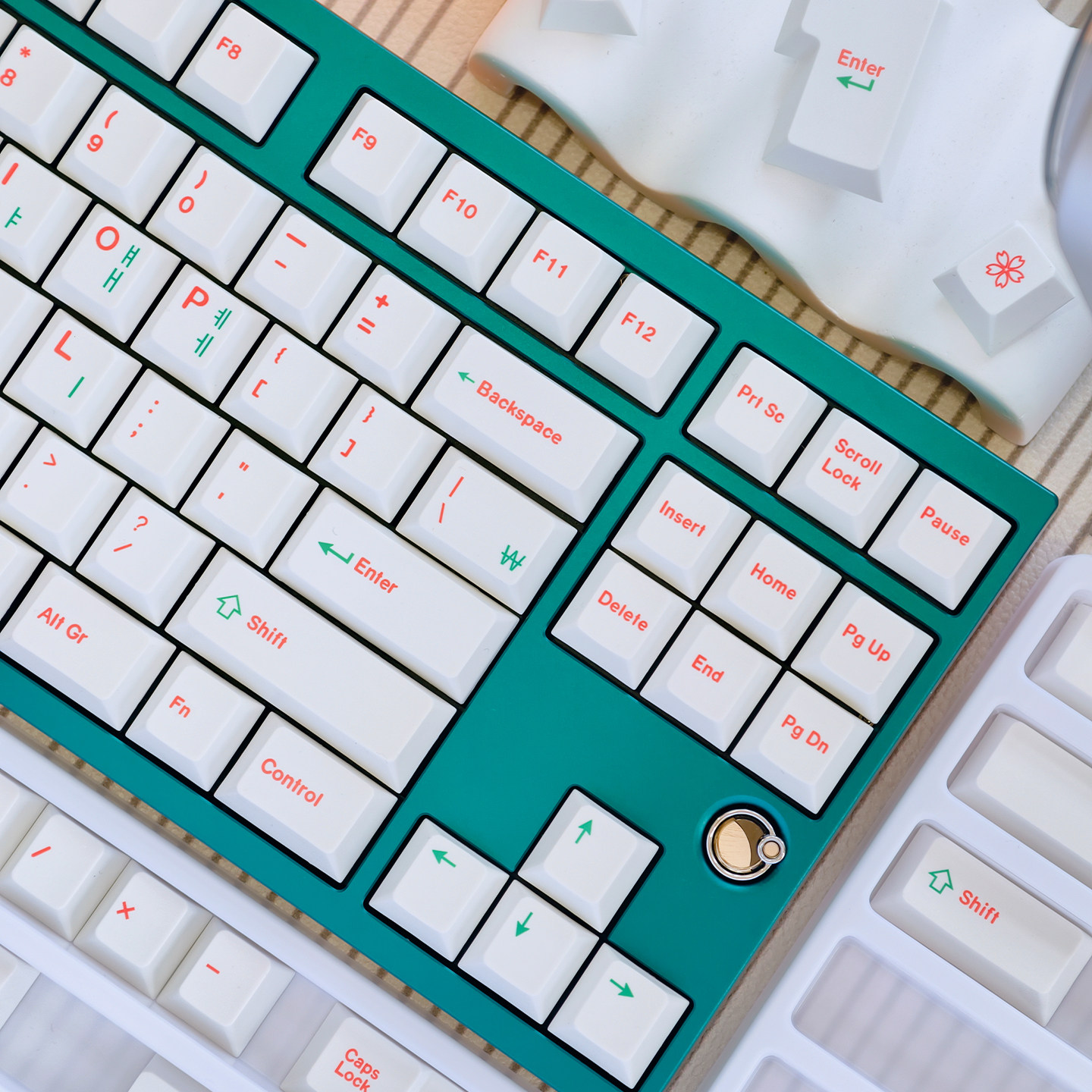 144 Teclas Brancas Irregulares - Retro Gaming Keycaps avaliação e preço